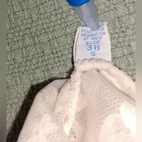 Vintage Vanity Fair Off-White Lace Full Slip. Made In USA. - Picture 10 of 16